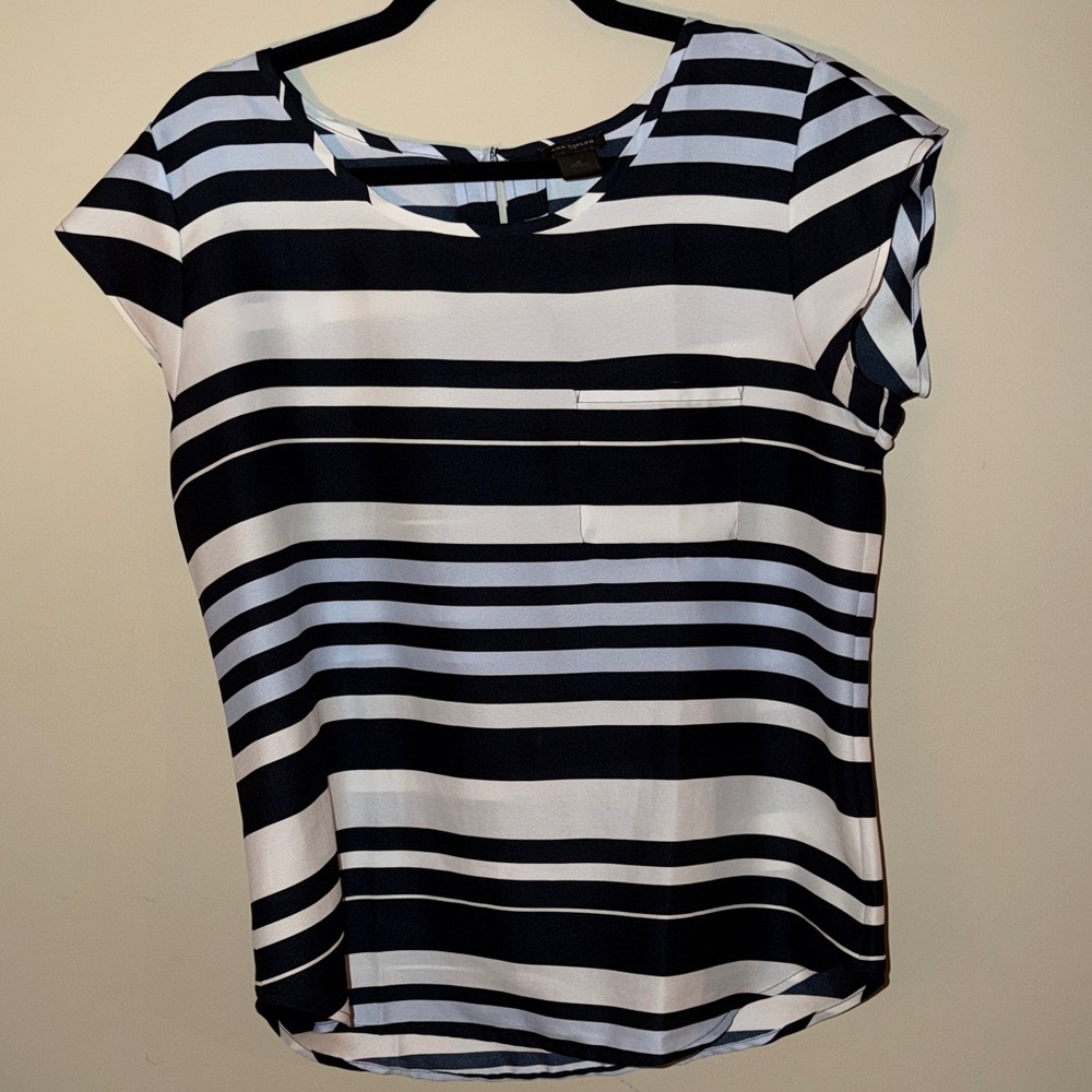 Ann Taylor Factory Striped Navy and White Scoop Neck Women's Top Size medium